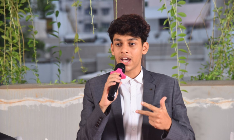Mahmood Akram- a 19-year-old from Chennai, is fluent-speaking-writing-typing-over 400 languages