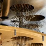 சூப்பர் கம்ப்யூட்டர்களை மிஞ்சிய கூகிளின் புதிய “Quantum Echoes”