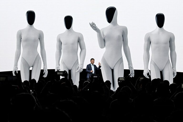 Xpeng-robotaxi-humanoid robot-ChinaAI-self-drivingcars-Teslarival- Guangzhou-XpengTuringchips-Alibabapartnership-AIDayChina-electricvehicles-future-technologynews-roboticsnews-technewstamil-technologynews