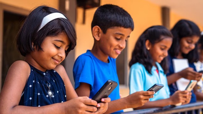 ஆஸ்திரேலியாவில் Social Media-வில் சிறுவர்களுக்கு NO ENTRY… ஏன் தெரியுமா?