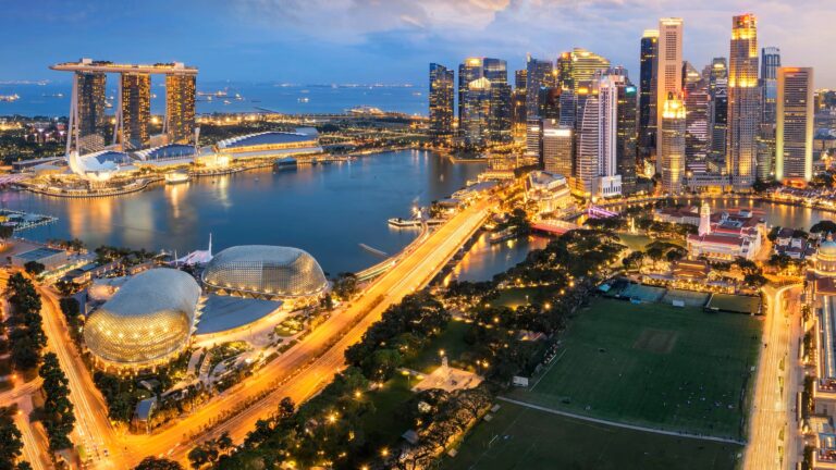 reported-Indian tourists -top-spenders-luxury goods -Singapore