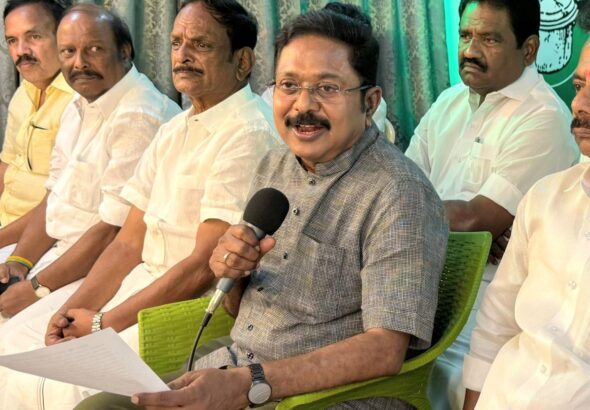 ttv dinakaran ammk