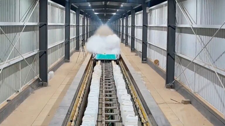 China-fastest-train-technology-700km-in-two-seconds-world-news-tamilnews