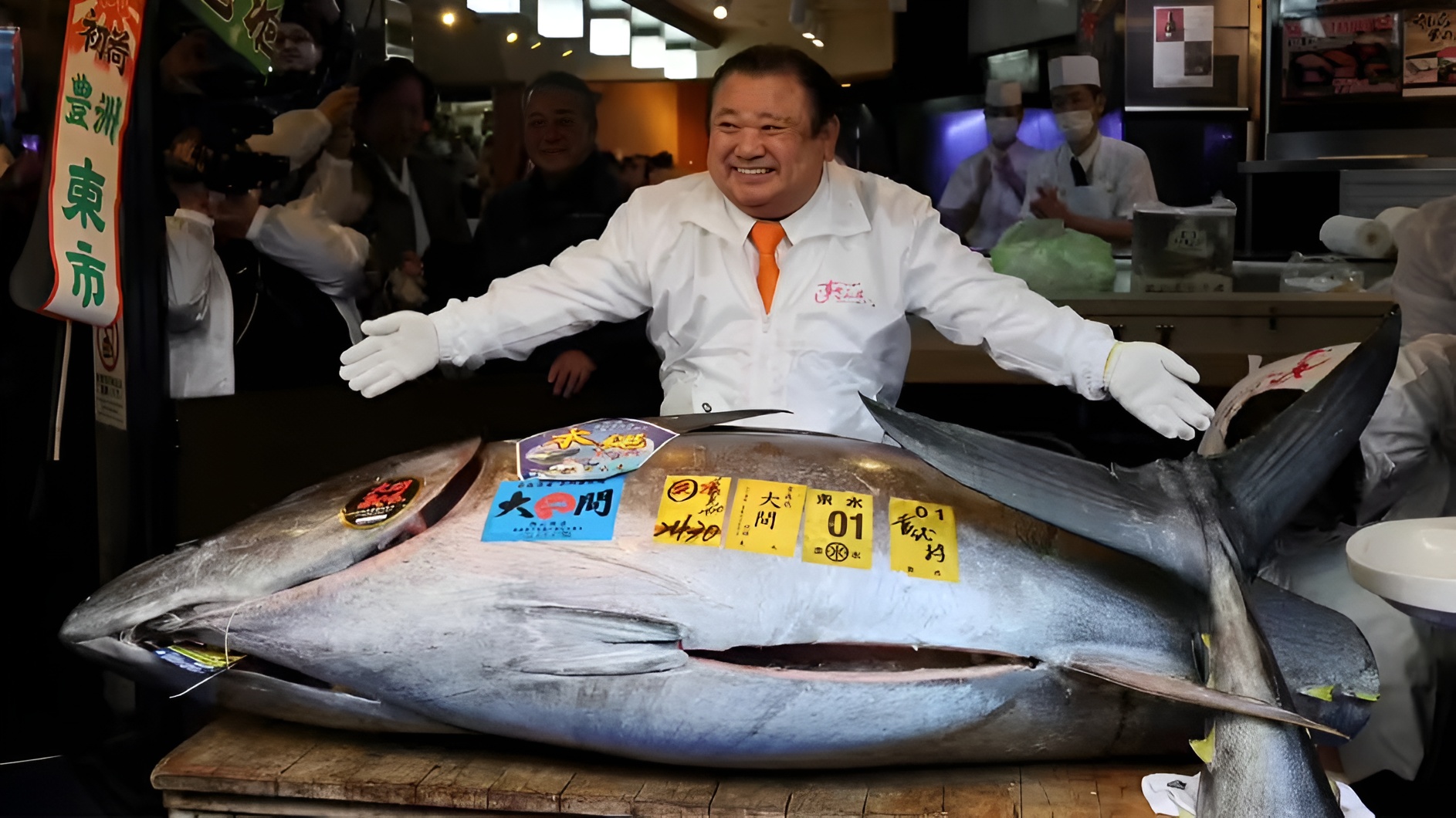Tokyo fish market- Tuna auction- Sushi Zanmai- Kiyoshi Kimura- Bluefin tuna- Seafood auction- Record tuna sale- Japanese fish market
